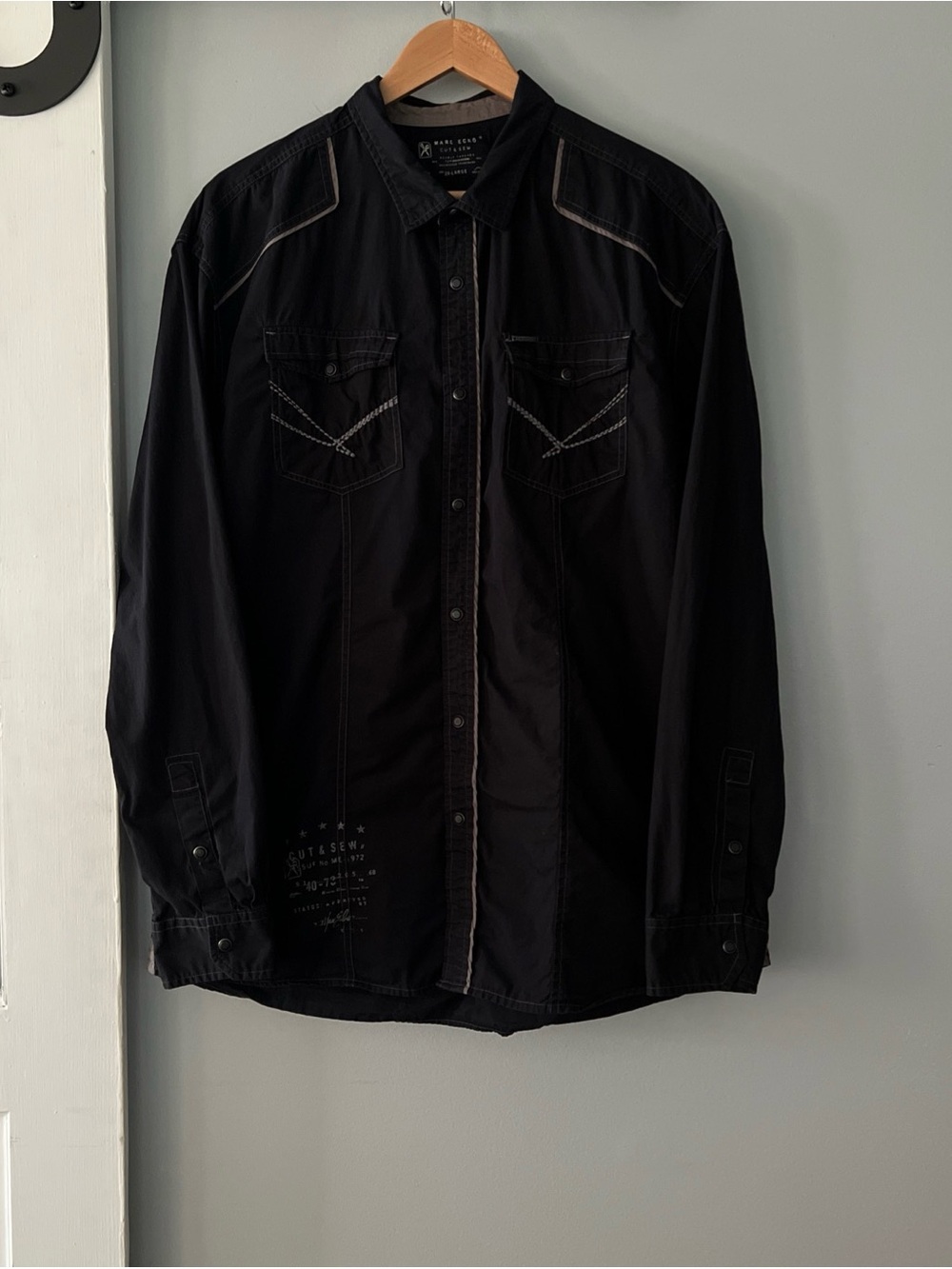 VTG Y2K Marc Ecko Cut Sew Black Snap Button Logo Print Shirt w/ Contrast Stitch